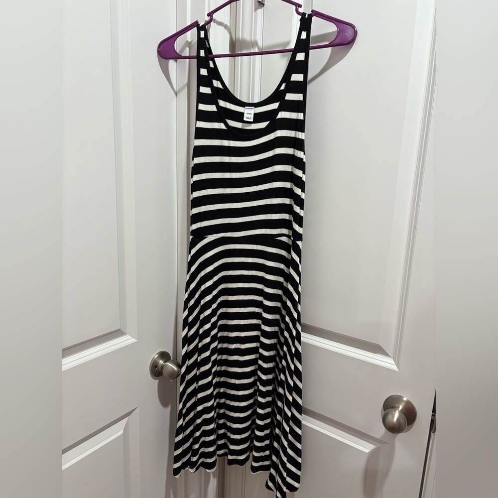 Old Navy Black and White Striped Dress